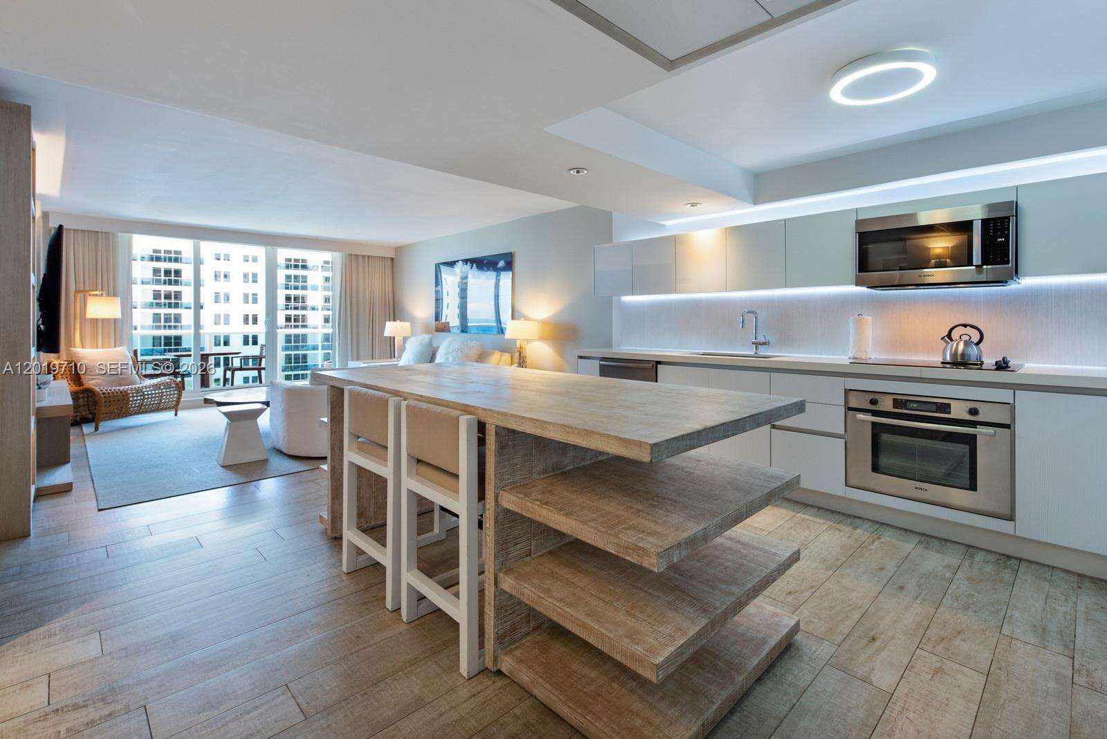 1 Hotel & Homes Unit #1012 | Picture 15