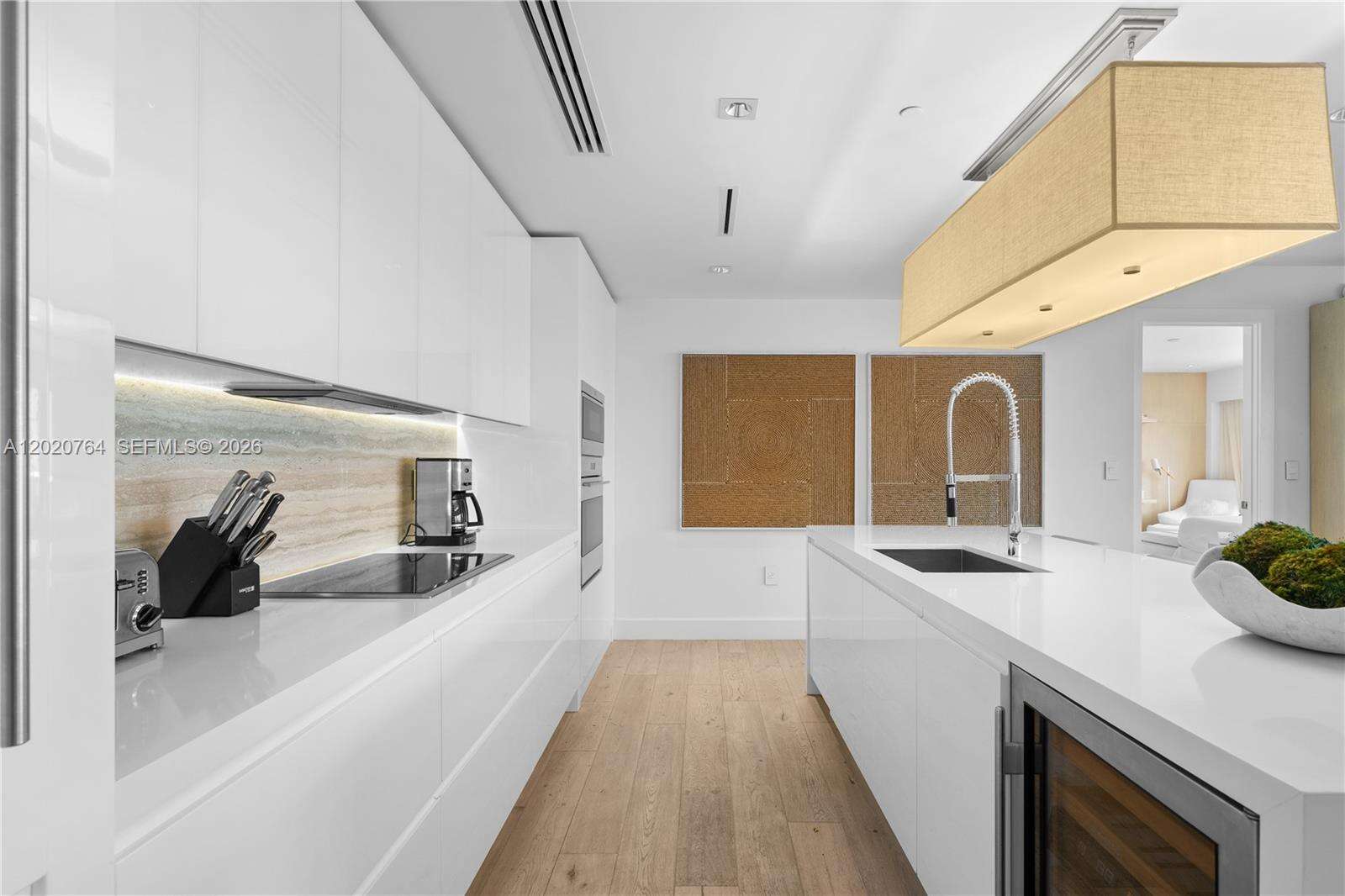 1 Hotel & Homes Unit #PH-1706 | Picture 4