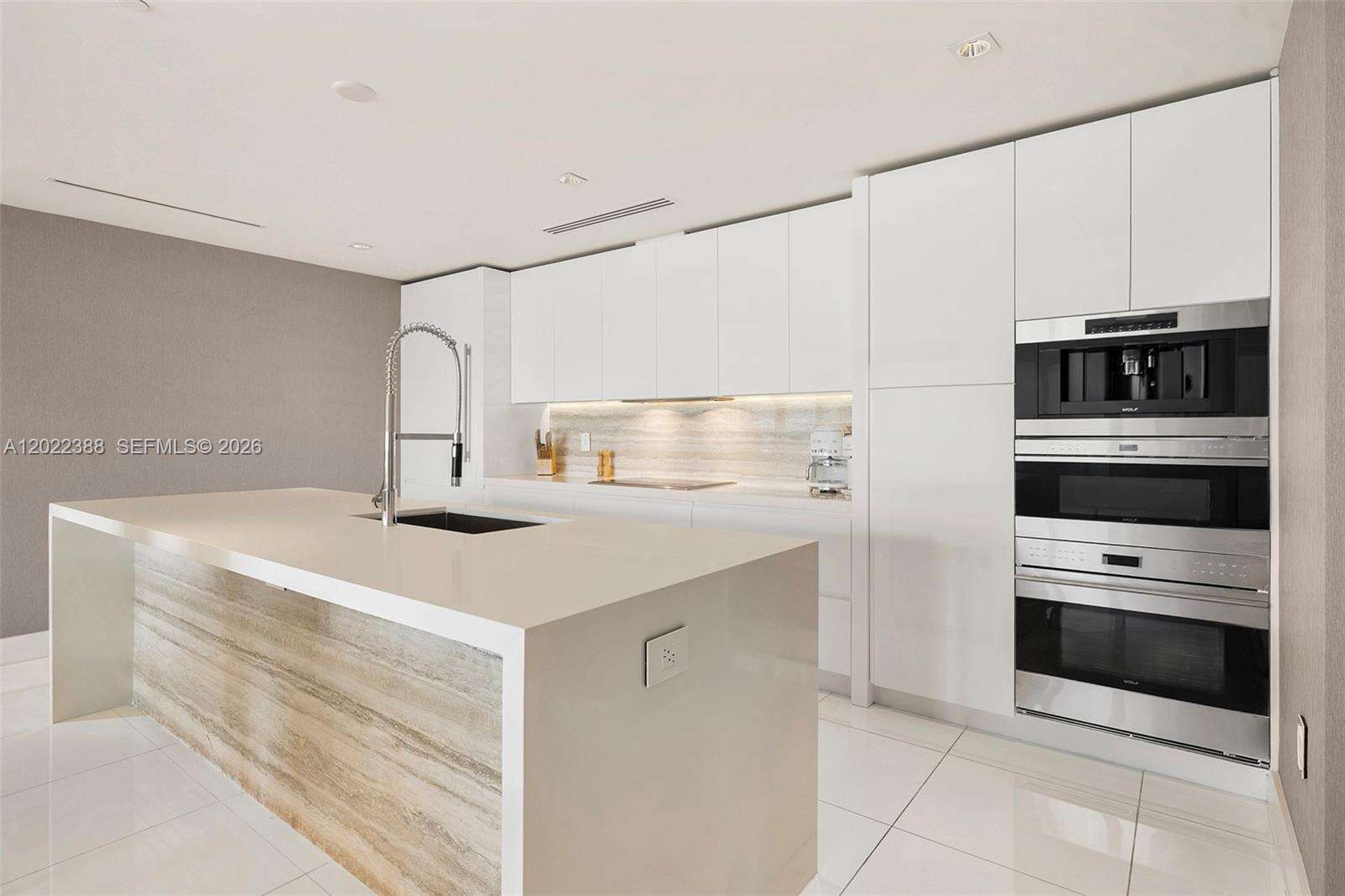 1 Hotel & Homes Unit #PH-1718 | Picture 3