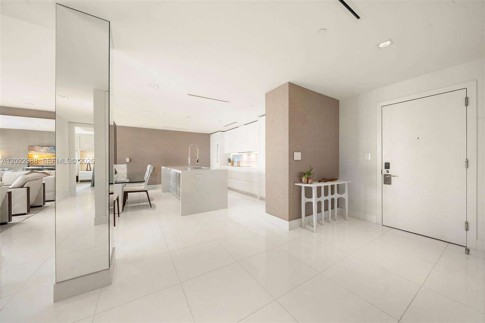 1 Hotel & Homes Unit #PH-1718 | Picture 28