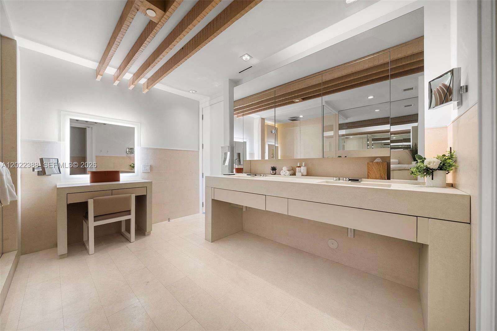 1 Hotel & Homes Unit #PH-1718 | Picture 5