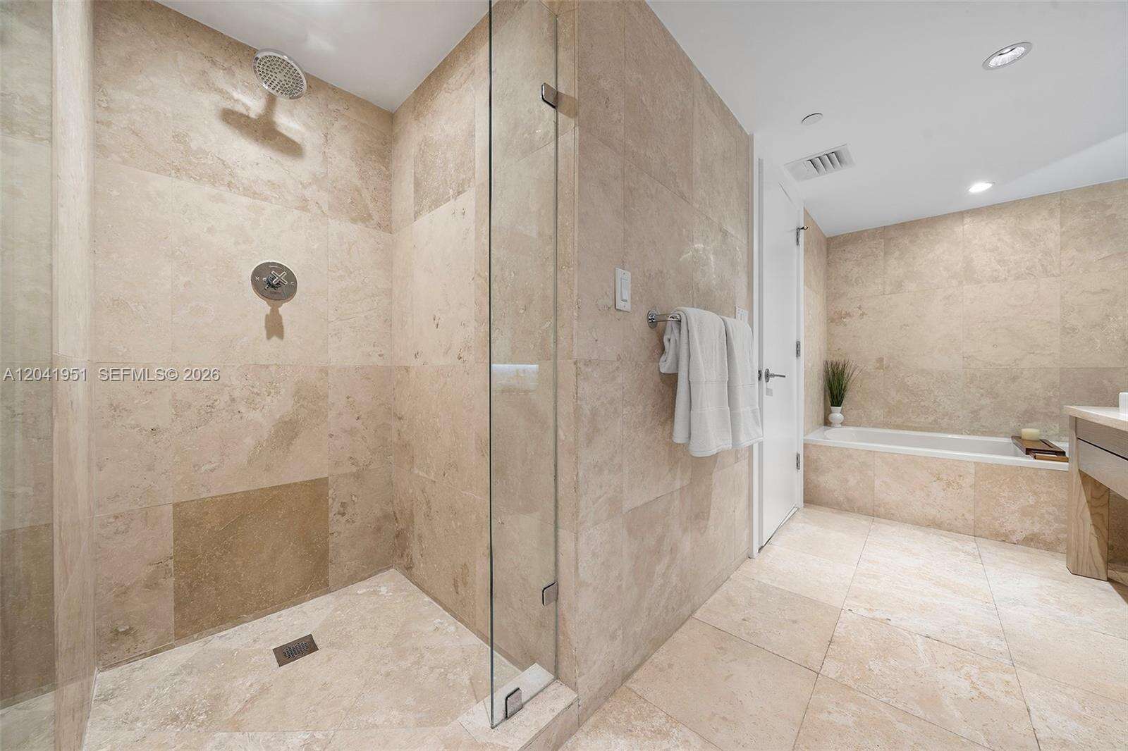 1 Hotel & Homes Unit #1213 | Picture 28