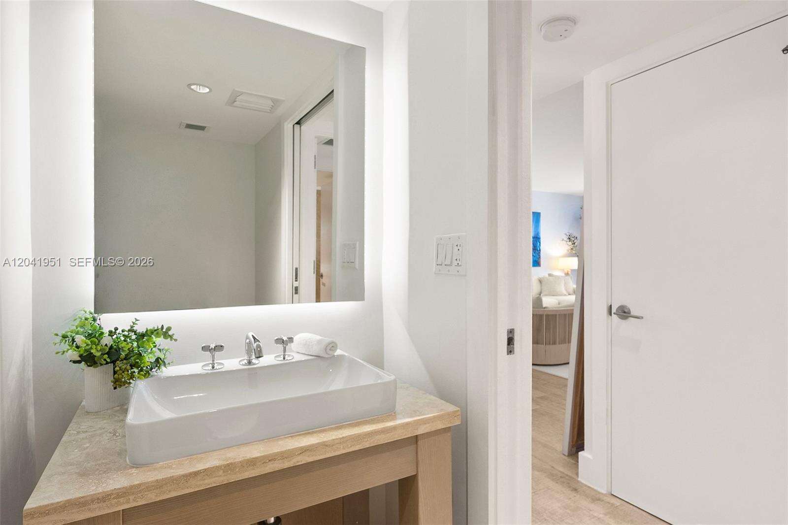 1 Hotel & Homes Unit #1213 | Picture 29
