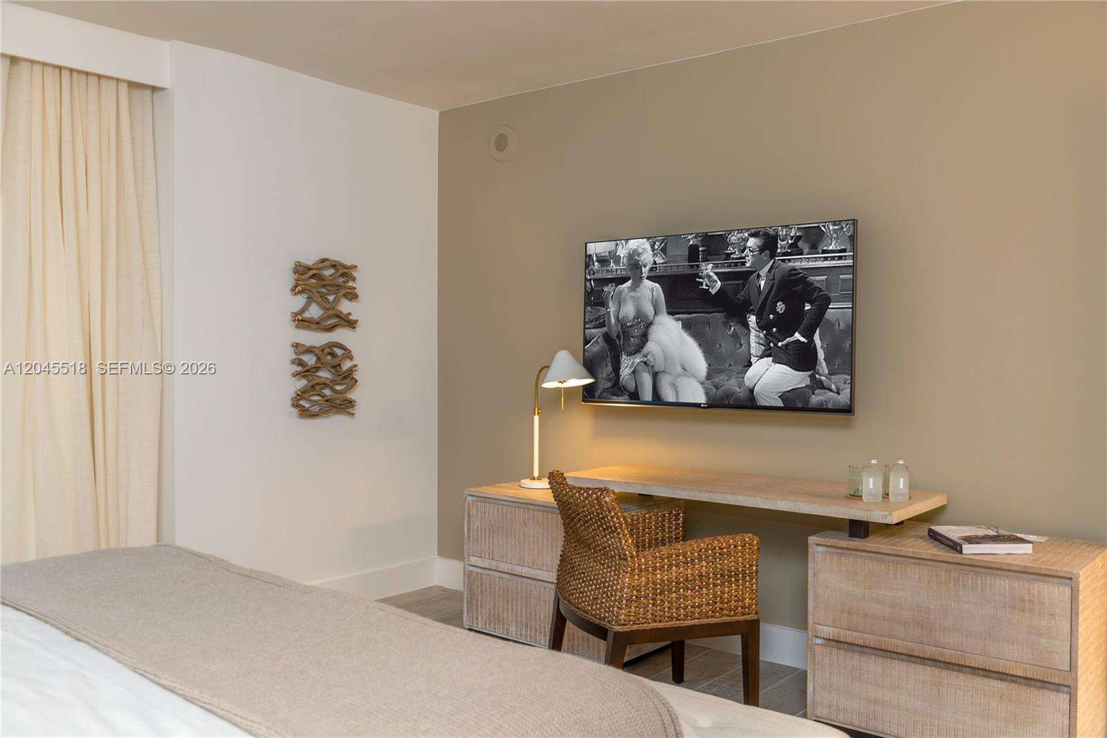 1 Hotel & Homes Unit #1110 | Picture 13
